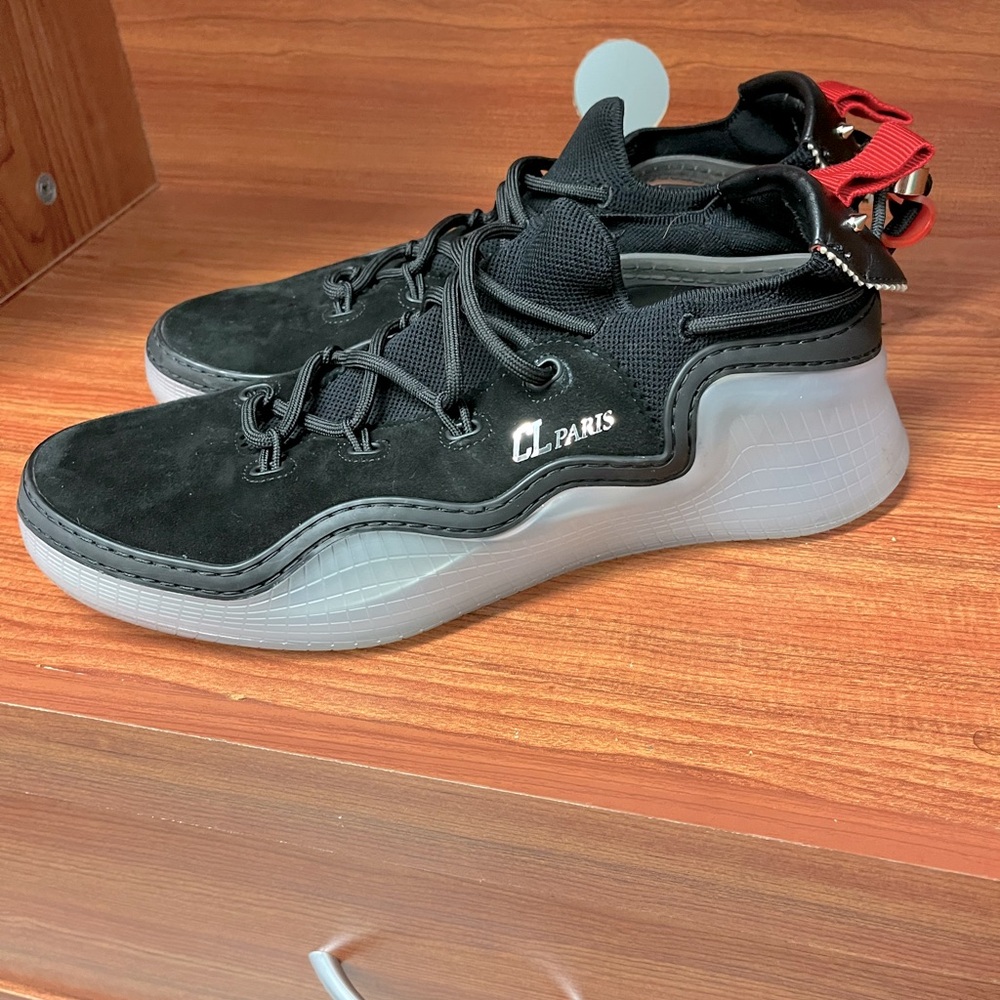 Size 11 1/2 black Louis Vuitton shoes